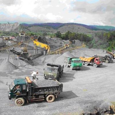 Giá đá xây dựng bị độn lên cao, người dân lãnh đủ